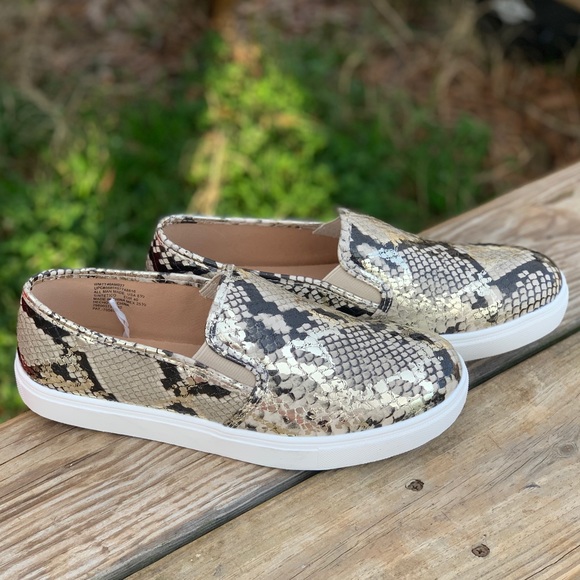Time and Tru Snakeskin Women’s Loafer Slip On Shoe - Picture 2 of 8